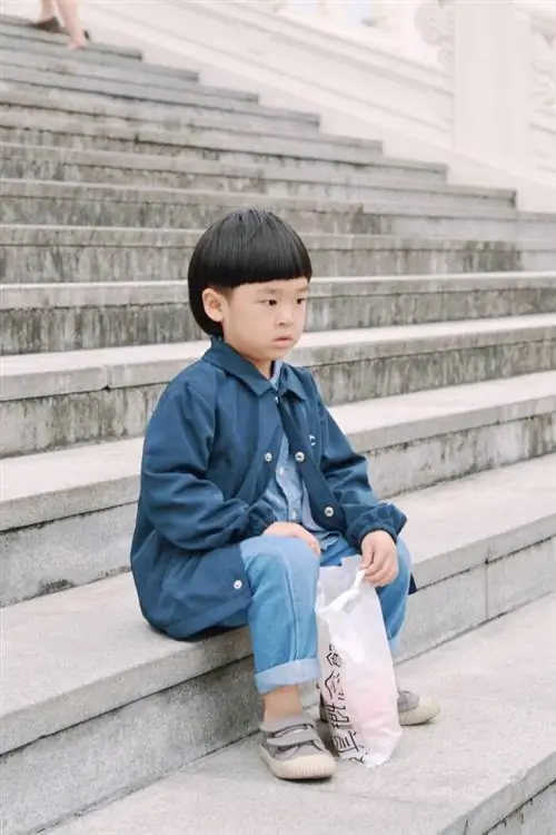 Ребенок возле мемориального зала Чан Кайши