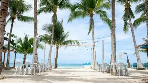 La Playa Estrella Beach Resort Бантаян