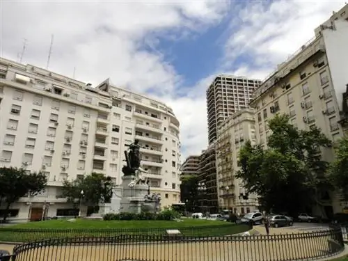 Площадь Карлоса Пеллигрини, фото из Wikipedia CC.