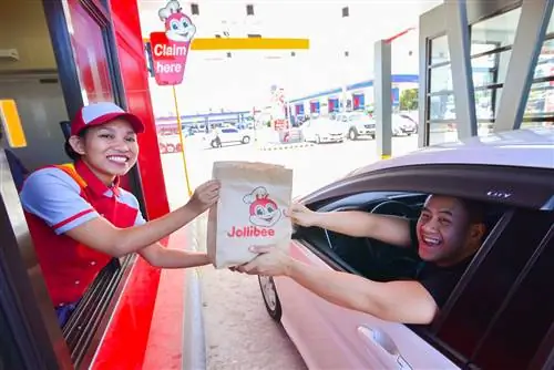 1200-й магазин Jollibee на SLEX предлагает множество улучшенных функций