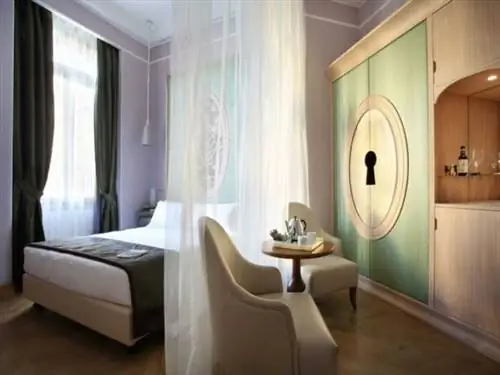 Отель Chateau Monfort Милан