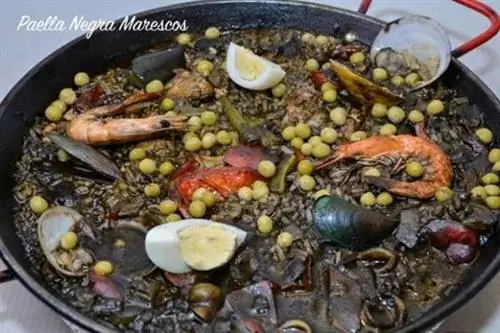 Паэлья Негра Марескос