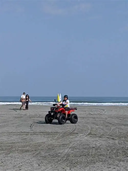 Квадроцикл на пляже Лингайен