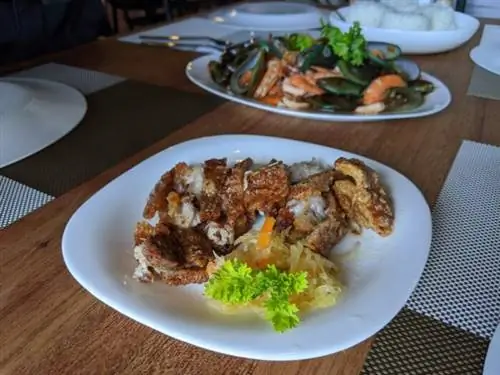 Лечон кавали и смесь морепродуктов