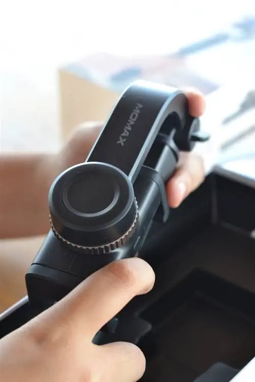 Обзор стабильного стабилизатора для смартфона Momax Selfie