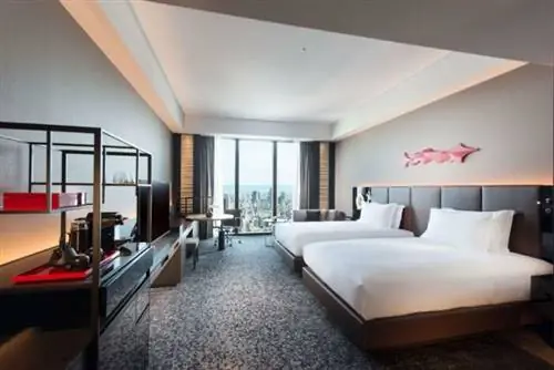 Номер с видом на Конрад Осака