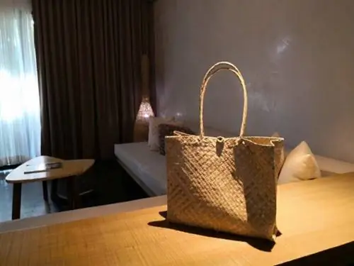 Amorita предоставляет Buri Shopping и сумки для покупок, чтобы избежать использования пластиковых пакетов.