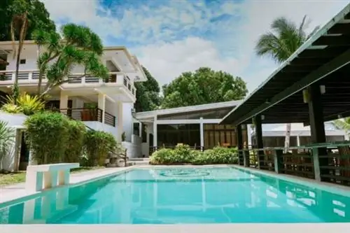 Хало Анилао Дайв Резорт