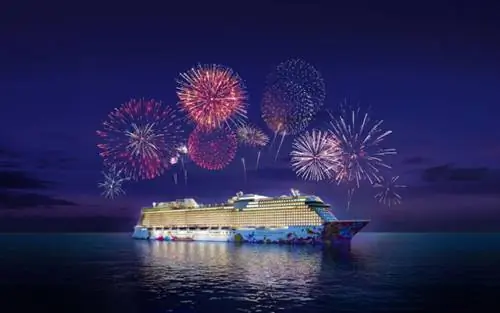 Круизный лайнер Гентинг Дрим