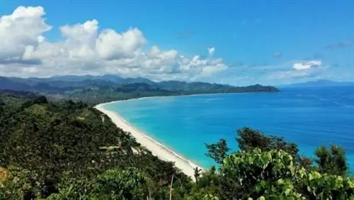 Пляж Динадиаван от Weekend Sidetrip