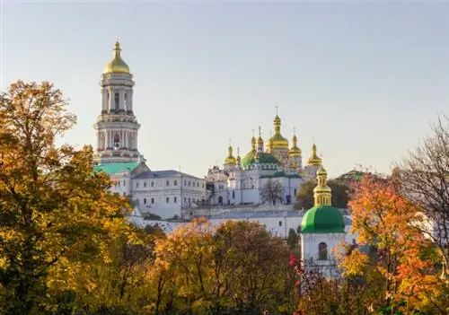 Панорама Киево-Печерской Лавры осенним вечером, фото через Depositphotos