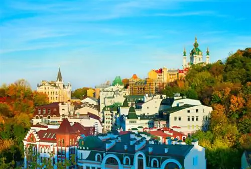Осенние краски Андреевского спуска, фото через Depositphotos