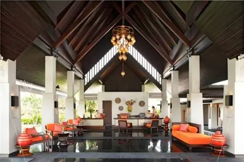 Главный вестибюль отеля Anantara Vacation Club Phuket Mai Khao