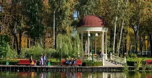 Парк Горького - одна из главных семейных достопримечательностей Харькова.