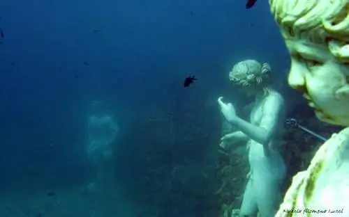 Изображение подводного археологического парка Бая с сайта Tripadvisor - странные музеи по всему миру