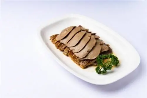 Блюдо из соевого гуся с гусиными потрошками