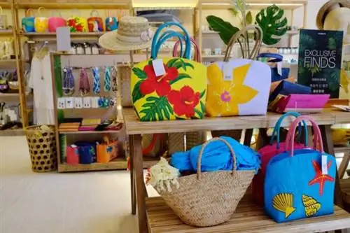 Продукция «Сделано на Себу» в международном аэропорту Себу T2