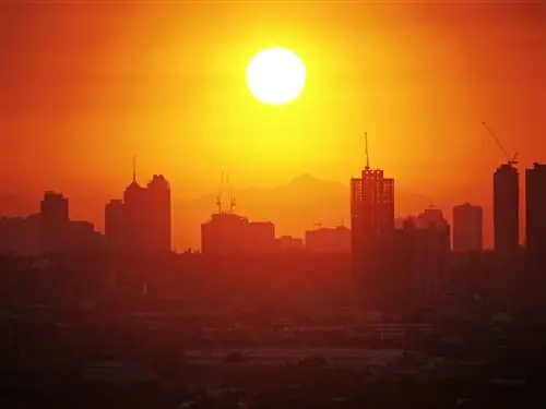 Наслаждайтесь пешеходной экскурсией по Интрамуросу