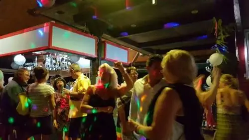 Вечеринка всю ночь в Trader Jacks Rarotonga