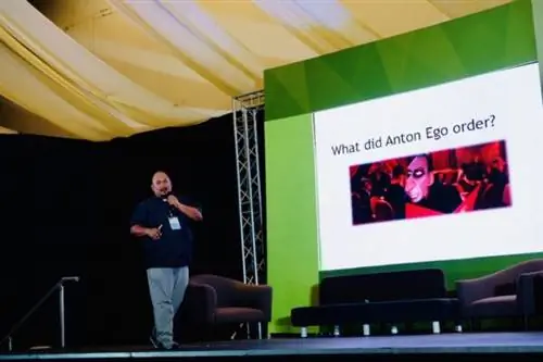 Знаменитый шеф-повар Майк Татунг Сарту