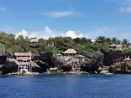 Соборная пещера и скала острова Карабао