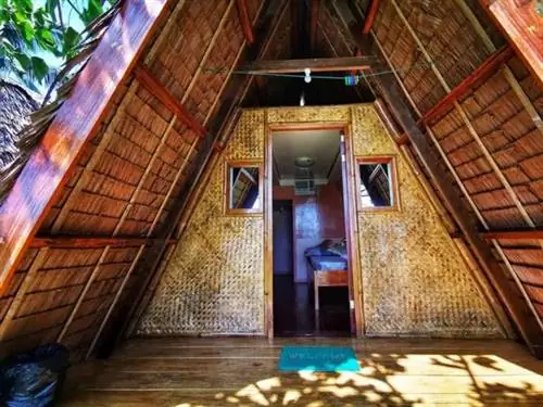 Ла Акуарио Бич Инн Найв Коттеджи