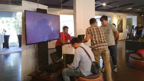 Блогеры, занимающиеся технологиями и стилем жизни, тестируют интернет-соединение PLDT Home Fibr