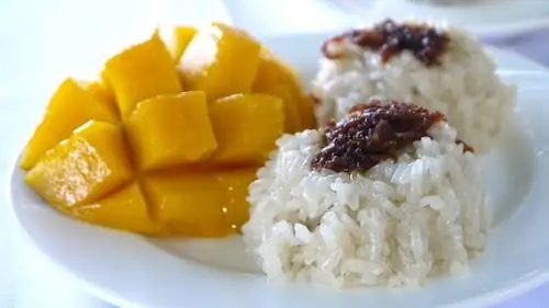 Еда Бохола в кафе Lawis