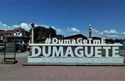 Достопримечательность DumaGetmE на бульваре Ризал