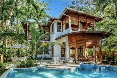 Роскошная вилла Palm на берегу моря Airbnb Негрил