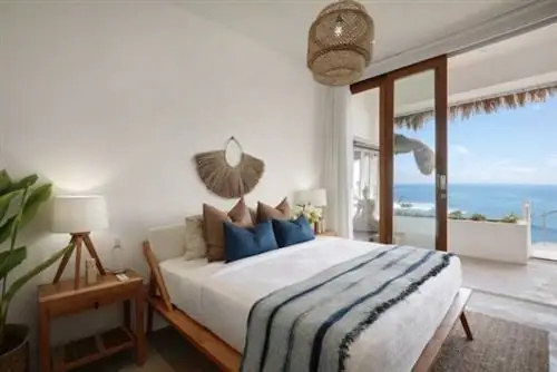 Вилла на берегу моря на Бали Airbnb