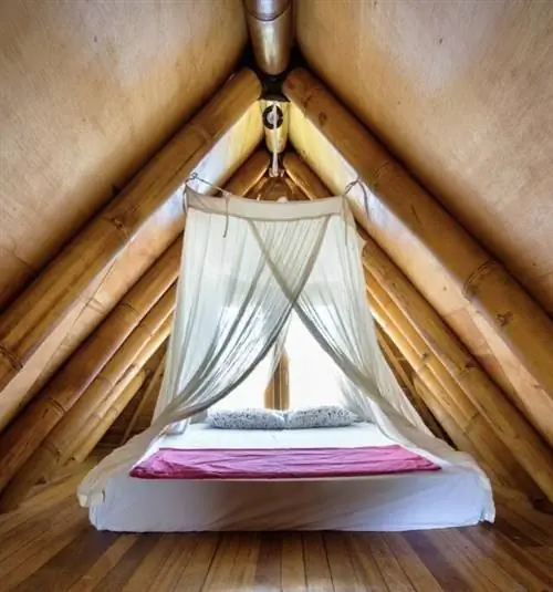 Бамбуковая хижина Airbnb для серферов на Ломбоке