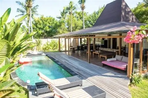 Вилла Green Diamond Airbnb на Ломбоке с бассейном