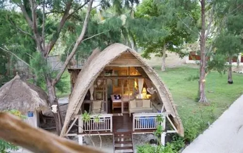 Airbnb на берегу моря на Ломбоке