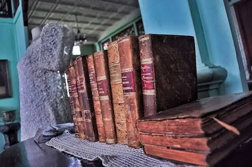 Коллекция старых книг Коллекция старых книг