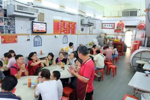 Внутри ресторана Onn Kee