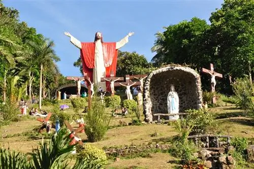 Посещение ХРАМА КАМАЙ НИ ХЕСУС и церкви исцеления в Лукбане, Кесон