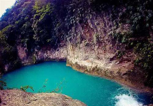 Bassin Bleu от HOPE Art через Wikipedia CC