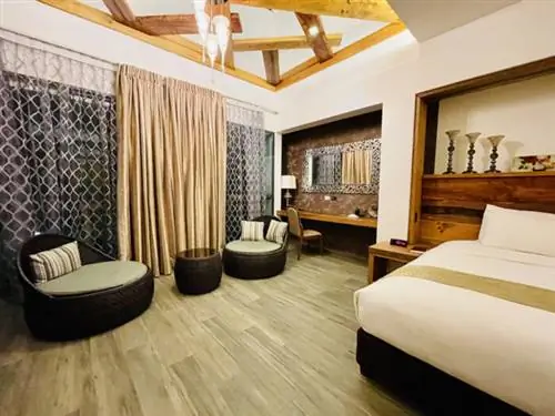 Просторный номер «Премьер» в отеле Infinity Resort Puerto Galera