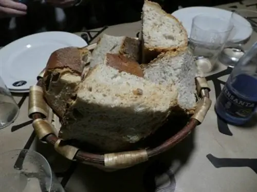 Толстый и хрустящий хлеб, который впитает великолепный вкус