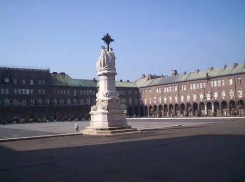 Площадь Сегед-Дом, автор: Христо, Wikipedia cc. Площадь Сегед-Дом, автор: Христо, Wikipedia cc.