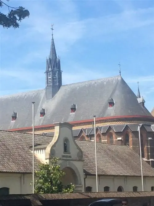 Вид на вход Ахельсе Клюис, Бельгия, автор Tlg62, из Wikipedia cc.