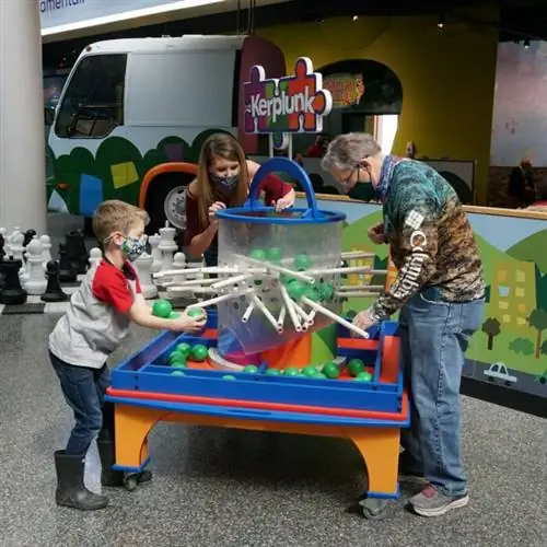 Мрамор Изображение взято со страницы Marbles Kids Museum в Facebook.