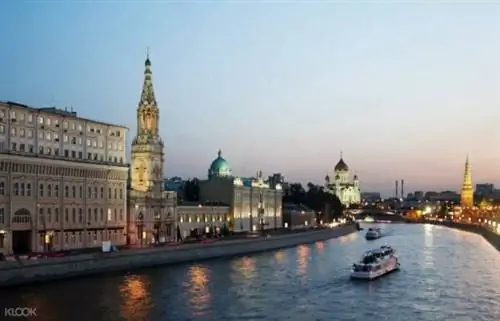 Живописный речной круиз в Москве, фото через KLOOK