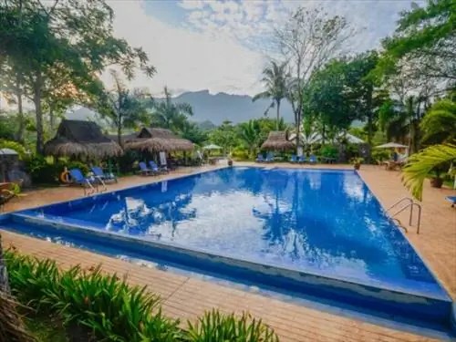 Далуйон Бич и горный курорт