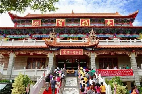 Буддийский храм Джин Тау Ян