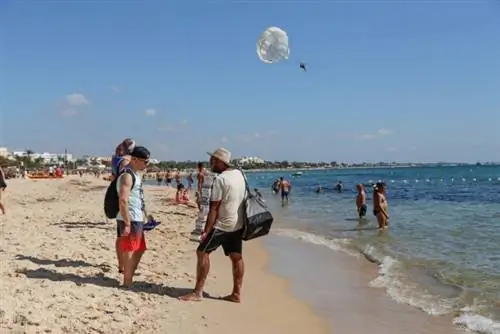 Пляж Хаммамет в Тунисе.