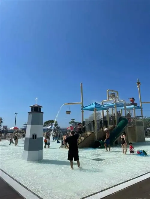 Спринклеровский парк в Бухте Кораблекрушений