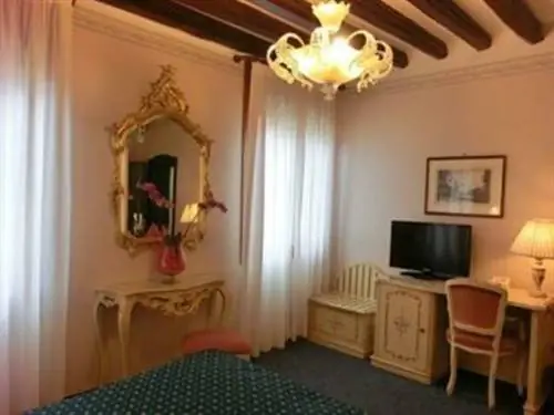 Отель Диана в Венеции