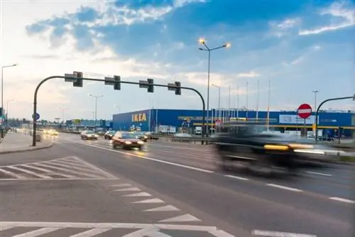 IKEA Mall of Asia - крупнейший в мире магазин ИКЕА.